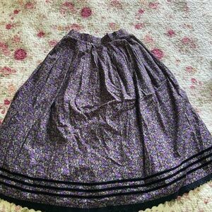 Purple vintage skirt from Germany, fits size S/M